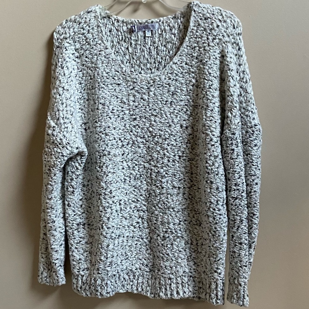 JENNIFER LOPEZ/ PULLOVER/LONG SLEEVE/ SWEATER/ BLACK- WHITE/ SIZE M.RN 73277
